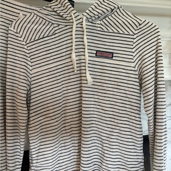 Vineyard Vines Black and White Striped Lounge Set - Picture 2 of 4